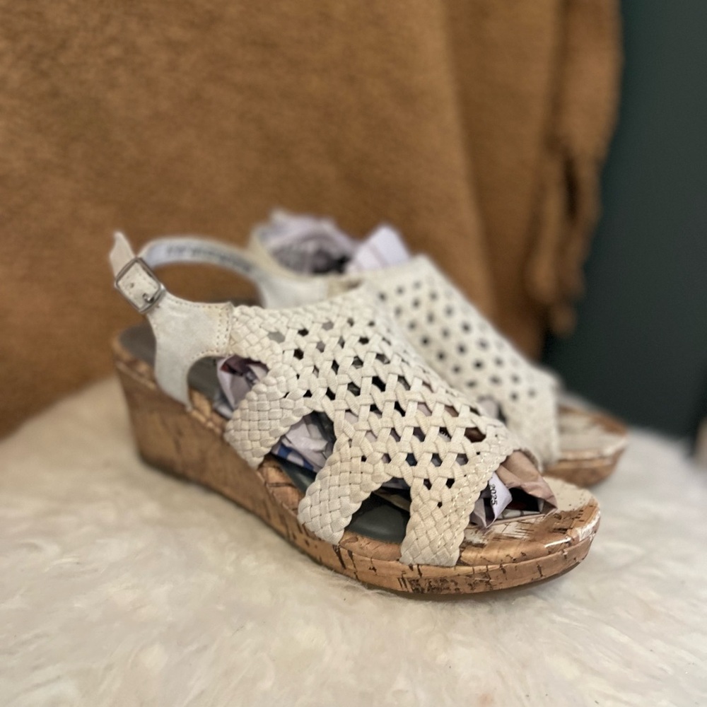 Women's Woven Sandals in Cream